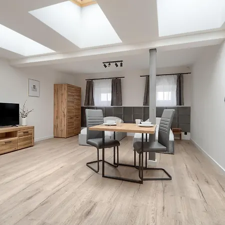 Toress Brama Portowa *